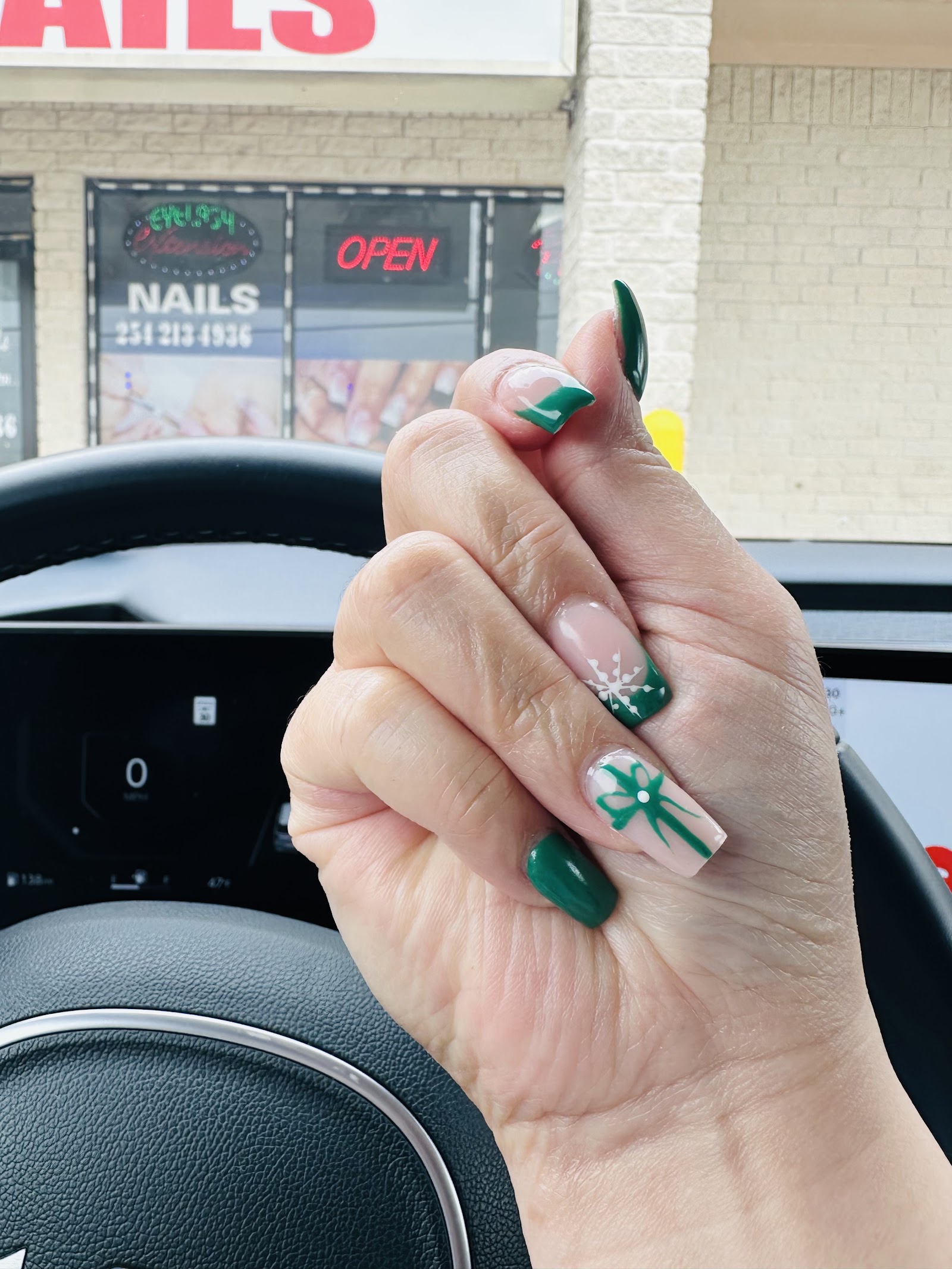 Sophia nails and spa logo